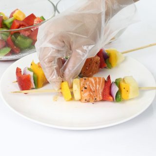สลัดแซลมอนปิ้งย่าง (Grilled Salmon Salad)