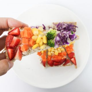 สลัดแซลมอนปิ้งย่าง (Grilled Salmon Salad)
