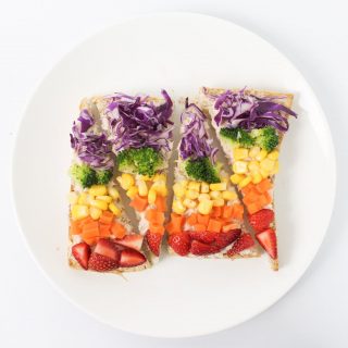 สลัดผักสายรุ้ง (Rainbow salad)