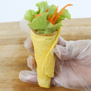 ผักรวมมิตรห่อไข่ (Egg rolls)